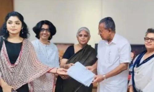കോടതി വിധി ലംഘിച്ചു ; റിപ്പോര്ട്ടര് ടിവിക്കെതിരേ മുഖ്യമന്ത്രിക്ക് പരാതി നല്കി ഡബ്ല്യൂസിസി കോടതി വിധി ലംഘിച്ചു ; റിപ്പോര്ട്ടര് ടിവിക്കെതിരേ മുഖ്യമന്ത്രിക്ക് പരാതി നല്കി ഡബ്ല്യൂസിസി