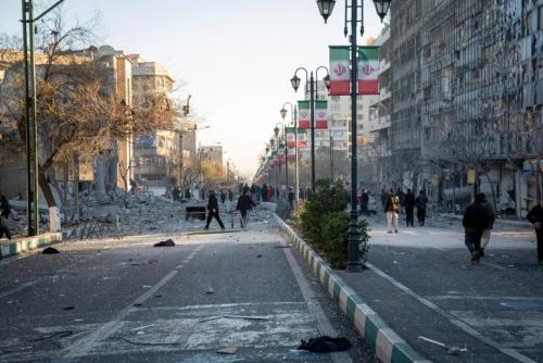 ഇന്ധന ഡിപ്പോകൾക്ക് നേരെ ആക്രമണം: ഇറാൻ തലസ്ഥാനത്ത് ഇന്ധന വിതരണം സ്തംഭിച്ചു