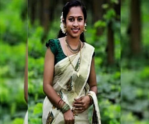 പയ്യന്നൂരിൽ യുവതി ജീവനൊടുക്കിയ സംഭവത്തിൽ ഭർത്താവിന്റെ മാതാപിതാക്കൾക്കെതിരേയും പയ്യന്നൂരിൽ യുവതി ജീവനൊടുക്കിയ സംഭവത്തിൽ ഭർത്താവിന്റെ മാതാപിതാക്കൾക്കെതിരേയും