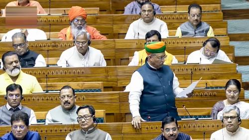 വനിതാ സംവരണ ബില്ലിൽ പാർലമെന്റിൽ നീണ്ട ചർച്ച; വോട്ടെടുപ്പ് നാളെ