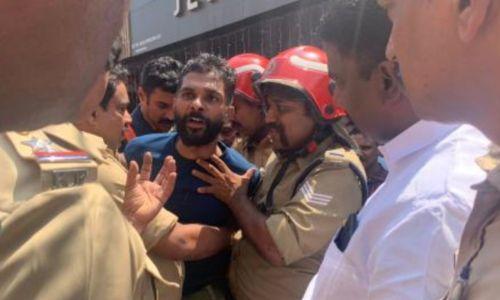 തൊടുപുഴ ബാങ്കിനുള്ളില്‍ പെട്രോളൊഴിച്ച് ഭീകരാന്തരീക്ഷം സൃഷ്‌ടിച്ച്‌ യുവാവ്
