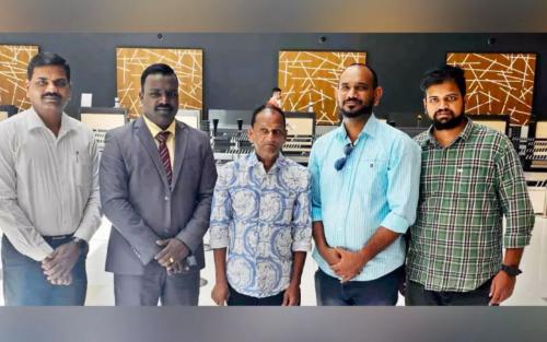 20 വർഷമായി നാട്ടിൽ പോകാൻ കഴിയാതിരുന്ന തമിഴ്നാട് സ്വദേശി പ്രവാസി സംഘടനകളടെ ഇടപെടലിനെത്തുടർന്ന് നാട്ടിലേക്ക് മടങ്ങി 20 വർഷമായി നാട്ടിൽ പോകാൻ കഴിയാതിരുന്ന തമിഴ്നാട് സ്വദേശി പ്രവാസി സംഘടനകളടെ ഇടപെടലിനെത്തുടർന്ന് നാട്ടിലേക്ക് മടങ്ങി