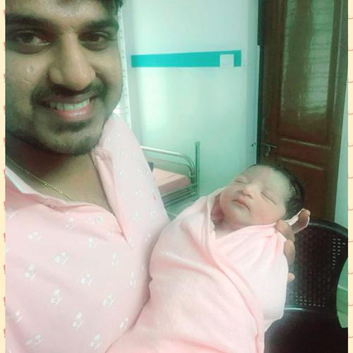 ഇന്ന് രാവിലെ 5.47ന് ഞാൻ രാഷ്ട്ര ‘പിതാവ് ‘ആയി ചുമതലയേറ്റു