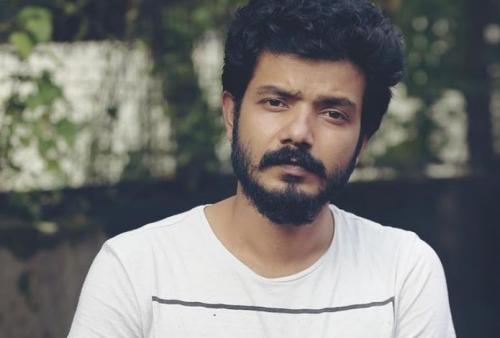ശ്രീനാഥ് ഭാസിക്കെതിരെ മാധ്യമപ്രവർത്തകയുടെ പരാതി; കേസെടുത്ത് പൊലീസ് ശ്രീനാഥ് ഭാസിക്കെതിരെ മാധ്യമപ്രവർത്തകയുടെ പരാതി; കേസെടുത്ത് പൊലീസ്