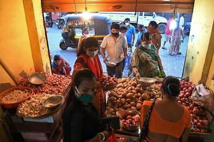 പലചരക്ക്- പച്ചക്കറി വ്യാപാരികൾക്കും ജോലിക്കാർക്കും  കോവിഡ് പരിശോധന