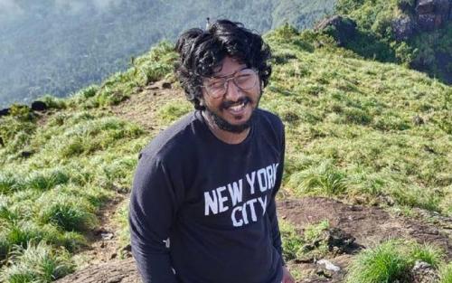 നിലമ്പൂരിൽ അവയവദാന സമ്മപത്രമെഴുതി യുവാവ് ജീവനൊടുക്കി നിലമ്പൂരിൽ അവയവദാന സമ്മപത്രമെഴുതി യുവാവ് ജീവനൊടുക്കി