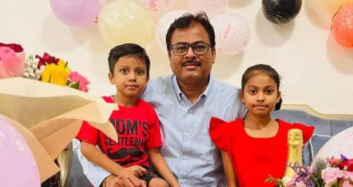 ഒമാൻ ബീച്ചിൽ തിരയിൽപെട്ട് ഇന്ത്യക്കാരായ അച്ഛനും മകനും മരിച്ചു ഒമാൻ ബീച്ചിൽ തിരയിൽപെട്ട് ഇന്ത്യക്കാരായ അച്ഛനും മകനും മരിച്ചു