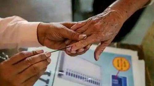 തൃക്കാക്കര ഉപതെരഞ്ഞെടുപ്പ്; ഉച്ചവരെ 45 ശതമാനം പോളിംഗ് തൃക്കാക്കര ഉപതെരഞ്ഞെടുപ്പ്; ഉച്ചവരെ 45 ശതമാനം പോളിംഗ്