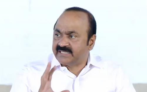പൊലീസ് നടന്നത് വിദ്യയുടെ കണ്ണില്പ്പെടാതെ; നിവൃത്തിയില്ലാതെ വന്നപ്പോള് സെറ്റിട്ട് പിടികൂടിയെന്ന് സതീശന് പൊലീസ് നടന്നത് വിദ്യയുടെ കണ്ണില്പ്പെടാതെ; നിവൃത്തിയില്ലാതെ വന്നപ്പോള് സെറ്റിട്ട് പിടികൂടിയെന്ന് സതീശന്