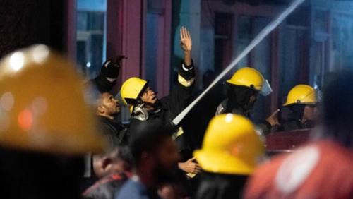 മാലദ്വീപിൽ തീപ്പിടുത്തം: ഒൻപത് ഇന്ത്യക്കാരടക്കം 10 തൊഴിലാളികൾ കൊല്ലപ്പെട്ടു മാലദ്വീപിൽ തീപ്പിടുത്തം: ഒൻപത് ഇന്ത്യക്കാരടക്കം 10 തൊഴിലാളികൾ കൊല്ലപ്പെട്ടു