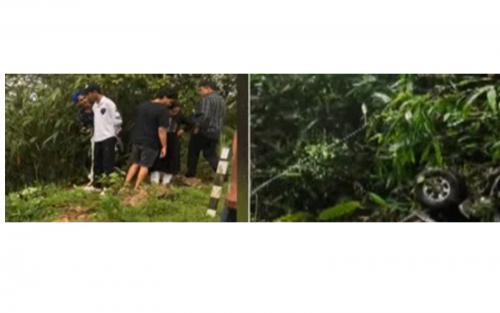 പൊന്മുടിയിൽ കാർ കൊക്കയിലേക്ക് മറിഞ്ഞു; മൂന്ന് പേർക്കായി തെരച്ചിൽ പൊന്മുടിയിൽ കാർ കൊക്കയിലേക്ക് മറിഞ്ഞു; മൂന്ന് പേർക്കായി തെരച്ചിൽ