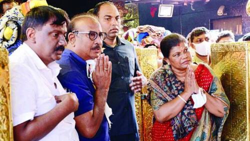 ശബരിമലയ്‌ക്ക് ഒരു കോടി രൂപ സംഭാവന നൽകി ഭാരത് ബയോടെക് എംഡി