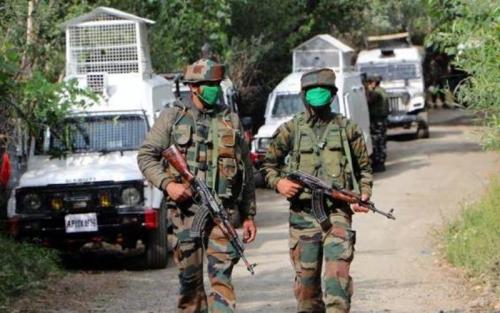 കശ്മീരിൽ ഏറ്റുമുട്ടൽ; രണ്ട് ഭീകരരെ വധിച്ചു കശ്മീരിൽ ഏറ്റുമുട്ടൽ; രണ്ട് ഭീകരരെ വധിച്ചു
