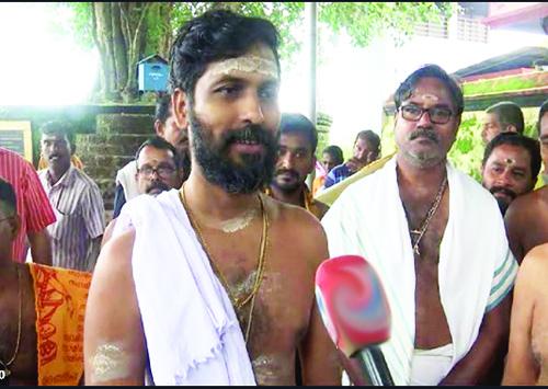 ശബരിമലയിൽ യുവതികളെ കയറ്റിവിടേണ്ടതില്ലെന്ന സർക്കാർ നിലപാട് ഉചിതമാണെന്ന് ശബരിമല നിയുക്ത മേൽശാന്തി ശബരിമലയിൽ യുവതികളെ കയറ്റിവിടേണ്ടതില്ലെന്ന സർക്കാർ നിലപാട് ഉചിതമാണെന്ന് ശബരിമല നിയുക്ത മേൽശാന്തി