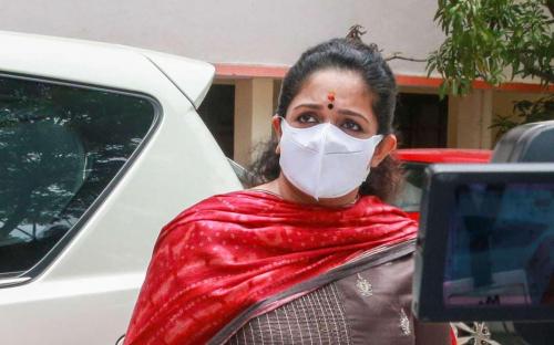 കാവ്യാ മാധവനെ വീട്ടിലെത്തി ചോദ്യം ചെയ്യാനാവില്ലെന്ന് ക്രൈംബ്രാഞ്ച് കാവ്യാ മാധവനെ വീട്ടിലെത്തി ചോദ്യം ചെയ്യാനാവില്ലെന്ന് ക്രൈംബ്രാഞ്ച്