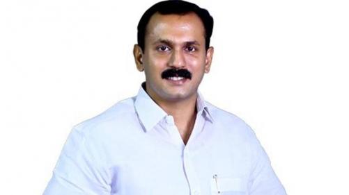 ഷോൺ ജോർജിന്റെ വീട്ടിൽ റെയ്ഡ് ഷോൺ ജോർജിന്റെ വീട്ടിൽ റെയ്ഡ്