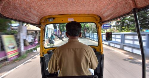 കേരളത്തിൽ ബസ്, ഓട്ടോ− ടാക്സി നിരക്കുകൾ വർധിപ്പിച്ചു