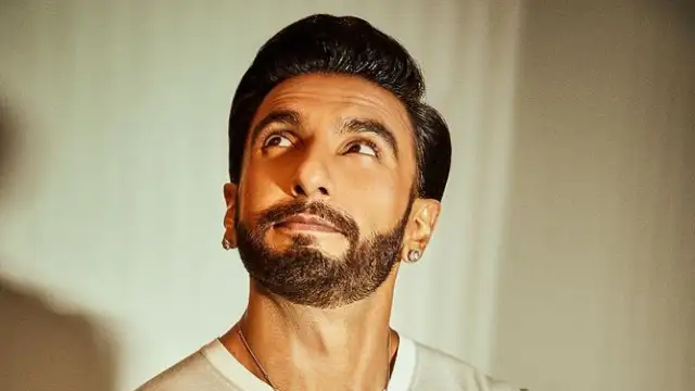 തന്റേതെന്ന തരത്തിൽ പ്രചരിക്കുന്ന നഗ്നചിത്രം മോർഫ് ചെയ്തത്; മുംബൈ പൊലീസിനോട് രൺവീർ സിംഗ് തന്റേതെന്ന തരത്തിൽ പ്രചരിക്കുന്ന നഗ്നചിത്രം മോർഫ് ചെയ്തത്; മുംബൈ പൊലീസിനോട് രൺവീർ സിംഗ്