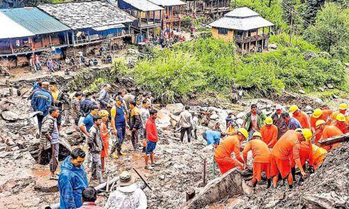 ഹിമാചലിലെ പ്രളയക്കെടുതിയിൽ 16 മരണം, 37 പേരെ കാണാനില്ല ഹിമാചലിലെ പ്രളയക്കെടുതിയിൽ 16 മരണം, 37 പേരെ കാണാനില്ല