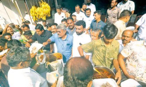 ചാഴികാടൻ്റെ പരാജയം പോത്തിറച്ചിയും പിടിയും വിളമ്പി ആഘോഷിച്ച് കേരളാ കോണ്ഗ്രസ് നേതാവ് ചാഴികാടൻ്റെ പരാജയം പോത്തിറച്ചിയും പിടിയും വിളമ്പി ആഘോഷിച്ച് കേരളാ കോണ്ഗ്രസ് നേതാവ്