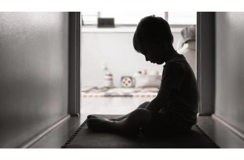 സോഷ്യൽ മീഡിയയിലൂടെ കുട്ടിയെ ലൈംഗികമായി ചൂഷണം ചെയ്യാൻ ശ്രമം; കർശന നടപടിയുമായി ബഹ്‌റൈൻ പബ്ലിക് പ്രോസിക്യൂഷൻ