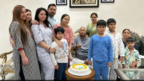 എന്റെ കുടുംബ പ്രശ്നങ്ങളിൽ ആരും ഇടപെടേണ്ട, ഇത് കൈകാര്യം ചെയ്യാൻ എനിക്കറിയാം ; ലാലു പ്രസാദ് യാദവ് 