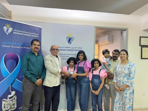 കാൻസർ രോഗികൾക്ക് മുടി ദാനം നൽകി മൂന്ന് സഹോദരിമാർ കാൻസർ രോഗികൾക്ക് മുടി ദാനം നൽകി മൂന്ന് സഹോദരിമാർ