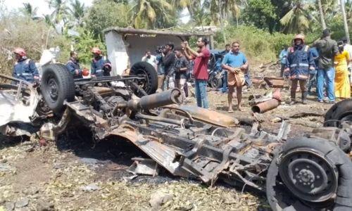 പടക്കം സുരക്ഷിതത്വമില്ലാതെ കൈകാര്യം ചെയ്തു; ഫയർഫോഴ്സ് റിപ്പോർട്ട് കൈമാറി പടക്കം സുരക്ഷിതത്വമില്ലാതെ കൈകാര്യം ചെയ്തു; ഫയർഫോഴ്സ് റിപ്പോർട്ട് കൈമാറി