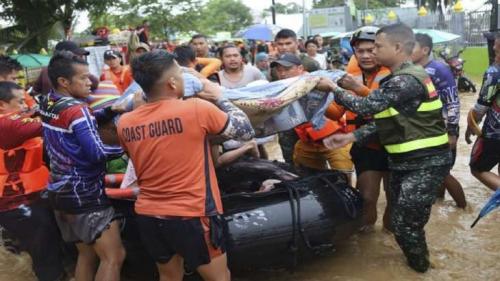 പ്രളയം; ഫിലിപ്പീൻസിൽ മരിച്ചവരുടെ എണ്ണം 80 ആയി പ്രളയം; ഫിലിപ്പീൻസിൽ മരിച്ചവരുടെ എണ്ണം 80 ആയി