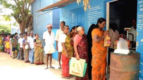 സർക്കാർ റേഷൻ കമ്മീഷൻ പൂർണ്ണമായി നൽകുന്നില്ല; റേഷൻ വ്യാപാരികൾ അനിശ്ചിതകാല സമരത്തിലേക്ക് സർക്കാർ റേഷൻ കമ്മീഷൻ പൂർണ്ണമായി നൽകുന്നില്ല; റേഷൻ വ്യാപാരികൾ അനിശ്ചിതകാല സമരത്തിലേക്ക്