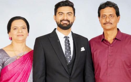 ചങ്ങനാശേരിയിൽ കുടുംബത്തിലെ മൂന്ന് പേരെ തൂങ്ങിമരിച്ച നിലയിൽ കണ്ടെത്തി; കാരണം വൻ സാമ്പത്തിക ബാധ്യതയെന്ന് സൂചന