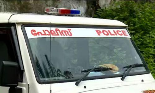 പങ്കാളിയെ ലൈംഗിക തൊഴിലിനു നിർബന്ധിച്ച ക്ഷേത്ര പൂജാരിക്കെതിരെ കേസ് പങ്കാളിയെ ലൈംഗിക തൊഴിലിനു നിർബന്ധിച്ച ക്ഷേത്ര പൂജാരിക്കെതിരെ കേസ്