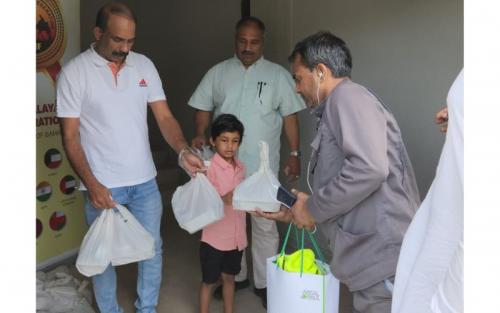 ഇഫ്താർ കിറ്റുകൾ വിതരണം ചെയ്തു ഇഫ്താർ കിറ്റുകൾ വിതരണം ചെയ്തു