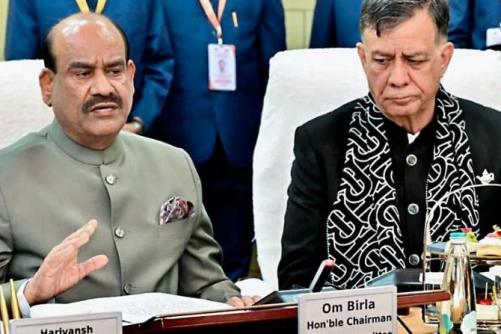 ലോക്‌സഭയിൽ ഹാജർ രേഖപ്പെടുത്താൻ വിരലടയാള സംവിധാനം; എംപിമാർക്ക് ഇനി സീറ്റിലിരുന്ന് മാത്രം ഹാജർ