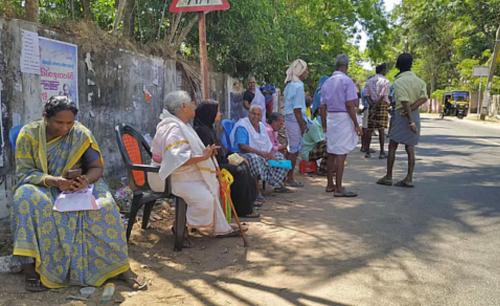 സാമൂഹികക്ഷേമ പെൻഷനുകൾ 1600 രൂപയിൽ നിന്ന് 2000 രൂപയാക്കി ഉയർത്തി സാമൂഹികക്ഷേമ പെൻഷനുകൾ 1600 രൂപയിൽ നിന്ന് 2000 രൂപയാക്കി ഉയർത്തി