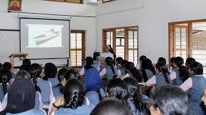 വിദ്യാഭ്യാസ സ്ഥാപനങ്ങളുടെ ഗുണനിലവാരത്തിൽ കേരളം വീണ്ടും ഒന്നാമത് വിദ്യാഭ്യാസ സ്ഥാപനങ്ങളുടെ ഗുണനിലവാരത്തിൽ കേരളം വീണ്ടും ഒന്നാമത്