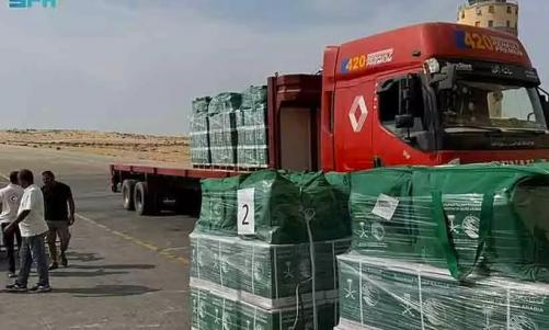 ഗസ്സക്ക് കൈത്താങ്ങ്: സൗദിയുടെ 71-ാമത് ദുരിതാശ്വാസ വിമാനം ഈജിപ്തിലെത്തി