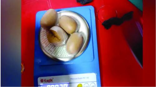 42 ലക്ഷം രൂപയുടെ സ്വർണമിശ്രിതവുമായി മണിപ്പൂരിൽ മലയാളി അറസ്റ്റിൽ 42 ലക്ഷം രൂപയുടെ സ്വർണമിശ്രിതവുമായി മണിപ്പൂരിൽ മലയാളി അറസ്റ്റിൽ