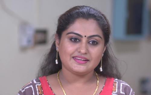 കലാകാരന്മാർക്കും കലാകാരികള്‍ക്കും ഒരു ഡിസ്‌പൊസിബിള്‍ ഗ്ലാസിന്റെ വില മാത്രം കിട്ടുന്ന അവസ്ഥ  