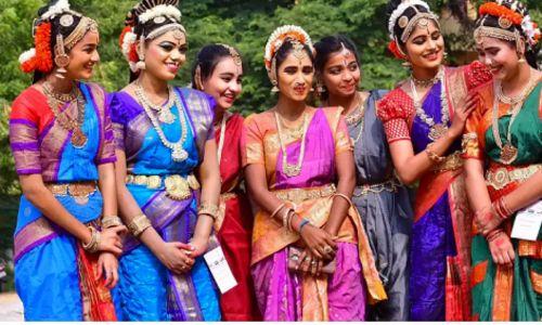 കേരള യൂണിവേഴ്സിറ്റി കലോത്സവം നിര്ത്തിവെക്കാന് വിസിയുടെ നിര്ദേശം കേരള യൂണിവേഴ്സിറ്റി കലോത്സവം നിര്ത്തിവെക്കാന് വിസിയുടെ നിര്ദേശം