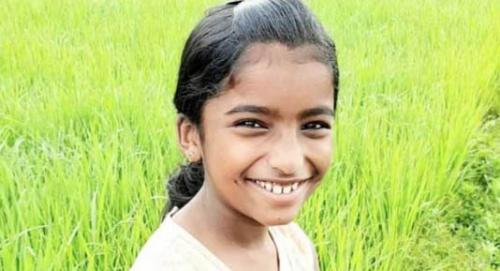 ക്ലാസ് മുറിയിൽ പാന്പ് കടിയേറ്റ് വിദ്യാർത്ഥിനി മരിച്ചു: ചികിത്സ വൈകിയെന്ന് ആരോപണം