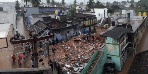 തമിഴ്‌നാട്ടിൽ വീടിന് മേൽ മതിലിടിഞ്ഞ് വീണ് ഒന്പത് മരണം