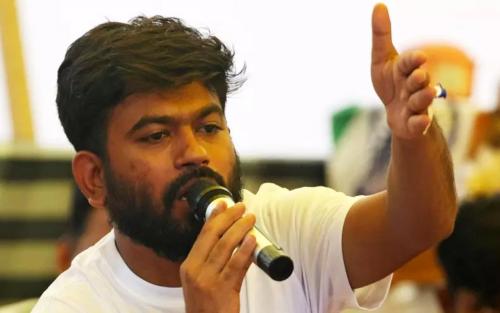 ‘കോക്രോച്ച് ജനതാ പാർട്ടി’ സ്ഥാപകൻ അഭിജീത് ദീപ്കെയുടെ വിദേശ വിദ്യാഭ്യാസം: പിതാവിന്റെ വരുമാനത്തിൽ അന്വേഷണം ആവശ്യപ്പെട്ട് പരാതി