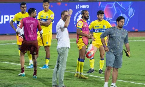 ഐ എസ് എല്ലിൽ ബംഗലൂരു മത്സരം വീണ്ടും കളിക്കണം; എഐഎഫ്എഫിന് പരാതി നല്കി കേരള ബ്ലാസ്റ്റേഴ്സ് ഐ എസ് എല്ലിൽ ബംഗലൂരു മത്സരം വീണ്ടും കളിക്കണം; എഐഎഫ്എഫിന് പരാതി നല്കി കേരള ബ്ലാസ്റ്റേഴ്സ്