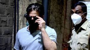 ആര്യൻ ഖാനെ മോചിപ്പിക്കുന്നതിന് ഷാരൂഖ് ഖാനോട് 25 കോടി ആവശ്യപ്പെട്ടു; വിജിലൻസ് അന്വേഷണത്തിന് ഉത്തരവ് 