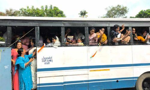 'ഫ്രീ' എന്ന് കേട്ട് കയറി, ഒടുവിൽ തർക്കം; മുഖ്യമന്ത്രിയുടെ മണ്ഡലത്തിൽ 'പ്രിയദർശിനി'ക്ക് കല്ലുകടി!