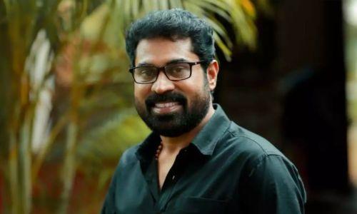 നടൻ സുരാജ് വെഞ്ഞാറമൂടിന്റെ ലൈസൻസ് സസ്പെൻഡ് ചെയ്യും നടൻ സുരാജ് വെഞ്ഞാറമൂടിന്റെ ലൈസൻസ് സസ്പെൻഡ് ചെയ്യും