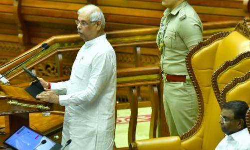 ഉമ്മൻചാണ്ടി ആരോഗ്യ ഇൻഷുറൻസ്, സ്ത്രീകൾക്ക് സൗജന്യ യാത്ര, പെൻഷൻ 3,000 രൂപ; സതീശൻ സർക്കാരിന്റെ ആദ്യ നയപ്രഖ്യാപനത്തിൽ വൻ പ്രഖ്യാപനങ്ങൾ