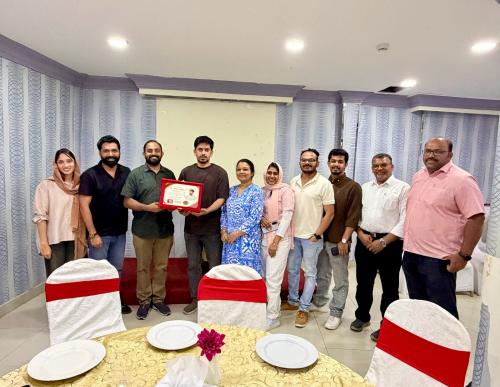 മാധ്യമപ്രവർത്തകൻ അമീർ സാദിഖിന് ബഹ്റൈനിൽ യാത്രയയപ്പ് നൽകി