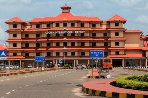 നെടുന്പാശേരി വിമാനത്താവളത്തില്‍ വീണ്ടും വൻ സ്വര്‍ണവേട്ട